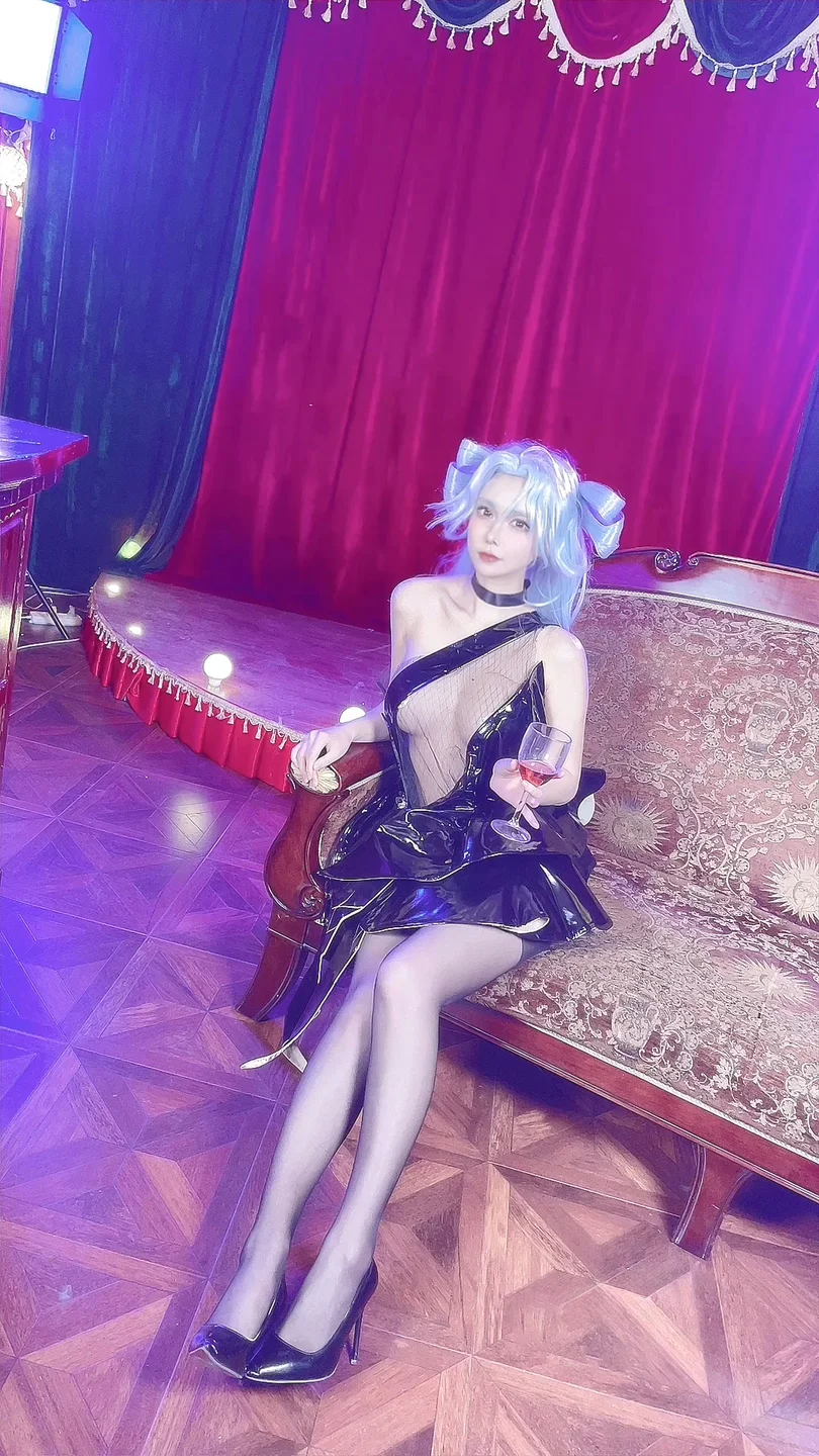 亚马逊鲶鱼 - PA15·香槟怪盗 [32P,2V-144MB] tg@simisebaisi 【丝足阁】031.webp